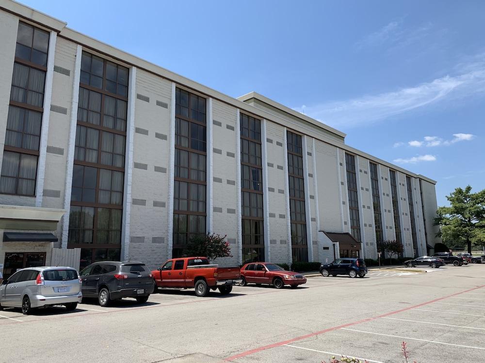 Doubletree By Hilton Fort Worth South Exterior foto